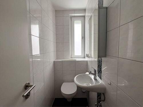 WC mit Fenster - 