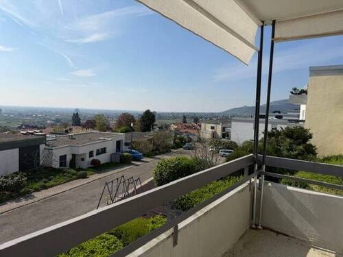 Blick vom Balkon zur Rheinebene - Traumhafter Weitblick- 3-Zimmerwohnung mit Balkon und Terrasse