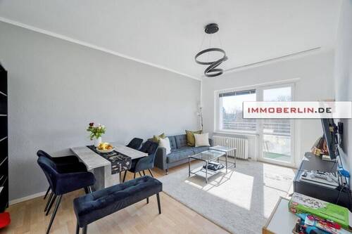 3 - 4 Zimmer Etagenwohnung in Berlin