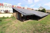 Rückfront mit Photovoltaikanlage - 