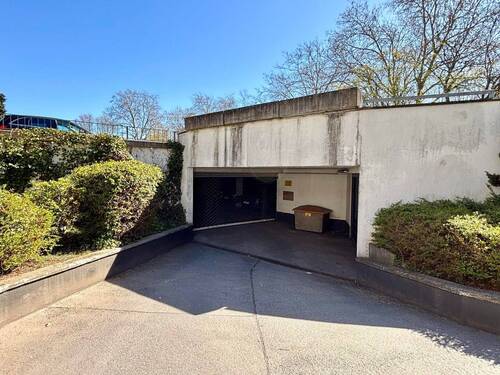 Zufahrt Tiefgaragenanlage - 
