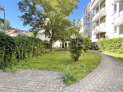 Innenhof mit Spielplatz - 