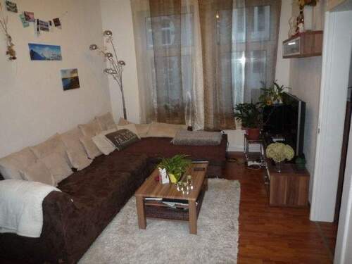 Wohnzimmer - 3 Zimmer Etagenwohnung zur Miete in Erfurt