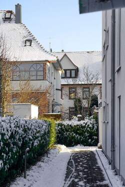 Schöne denkmalgeschützte Häuser in der Nachbarschaft.jpg - 