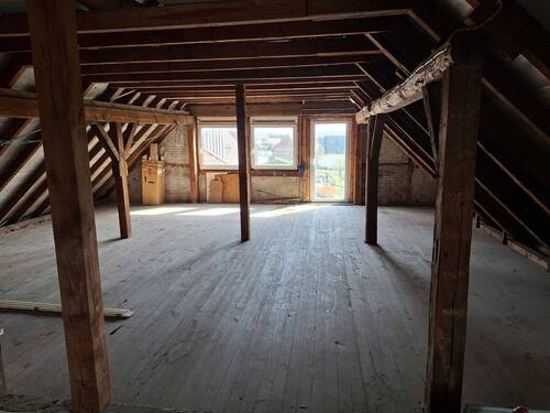 ausbaufähiger Dachboden - 