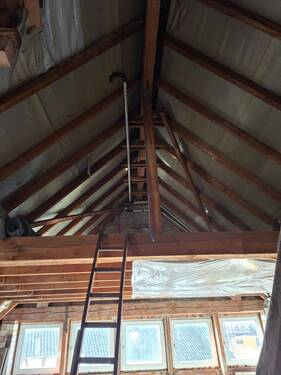 ausbaufähiger Dachboden - 