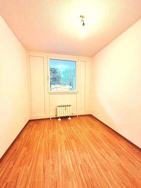 halbes Zimmer - 