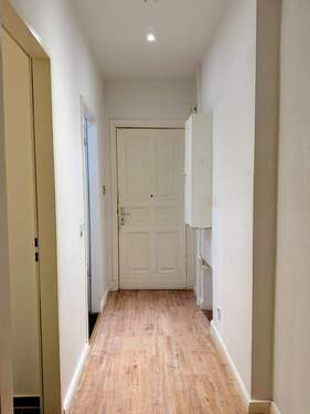 Flur - 2 Zimmer Etagenwohnung zum Kaufen in Berlin