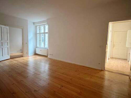 Zimmer 1 - 2 Zimmer Etagenwohnung in Berlin