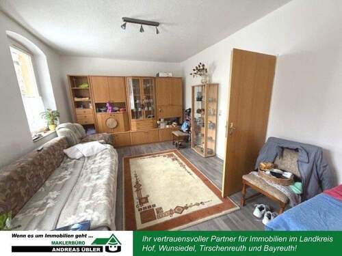 Zimmer - 9 Zimmer Mehrfamilienhaus, Wohnhaus zum Kaufen in Schirnding