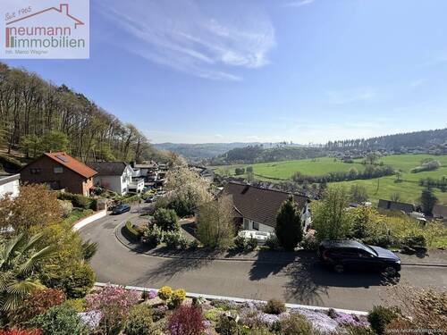 Aussicht - Familienfreundliches Einfamilienhaus in traumhafter Waldrandlage und Traumblick