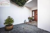 Hauseingang - Einfamilienhaus mit 194,90 m&sup2; in Reuschenbach zum Kaufen