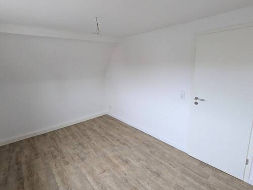 Ansicht III: Wohnzimmer - 1 Zimmer Etagenwohnung in Erlenbach am Main