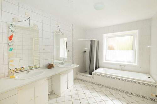 Badezimmer Wohneinheit 4 - 