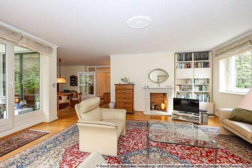 3 Wohnzimmer - 5 Zimmer Etagenwohnung in Hamburg