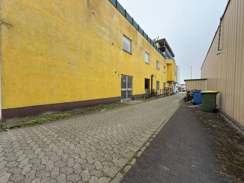 Außenbereich - 9 Zimmer Einfamilienhaus zur Miete in Oberhausen