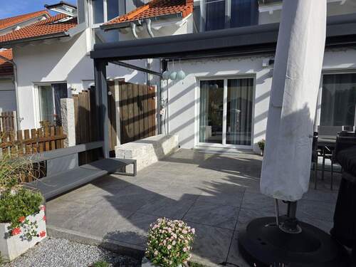 Sonneterrasse - 3 Zimmer Doppelhaushälfte zur Miete in Putzbrunn