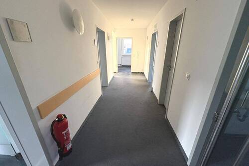 OG Flur - 4 Zimmer Mehrfamilienhaus, Wohnhaus in Stuttgart