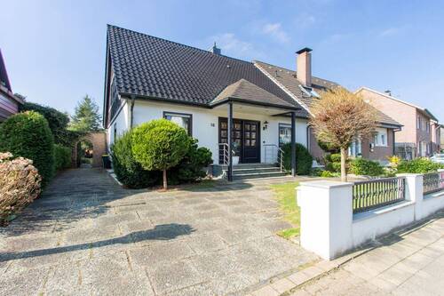 Vorderansicht - 5 Zimmer Doppelhaushälfte zum Kaufen in Gladbeck