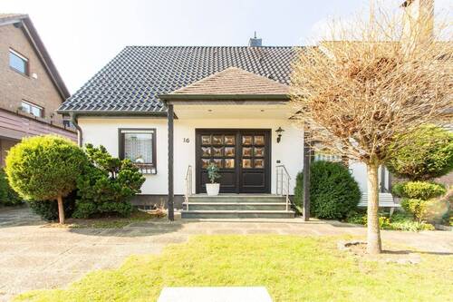 Frontansicht - Doppelhaushälfte mit 143,30 m² in Gladbeck zum Kaufen