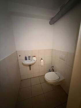 WC - Etagenwohnung mit 124,00 m&sup2; in Nürnberg zur Miete
