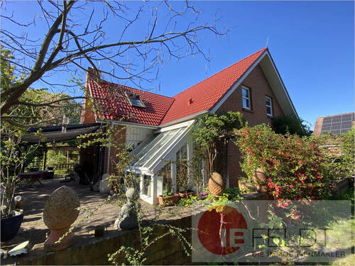 Rückansicht - Ihr neuer Wohntraum in Stahnsdorf: Großes Einfamilienhaus mit Wintergarten auf idyllischem Grundstück in ruhiger Lage