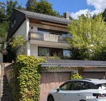 BERK Immobilien - Gartenparadies am Waldrand mit gigantischem Ausblick - Haus in TE in Laudenbach