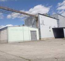 Gebäudekomplex mit Lagerhallen und Mischfutterwerk In Prenzlau