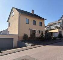 Einfamilienhaus mit großem Garten und 4 Garagen - Saarburg