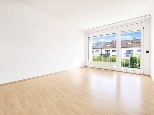 Schlafzimmer mit Balkon - 