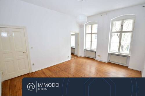 Wohnzimmer - ?? Altbau Studio am Bayrischen Platz - Charmante 1 Zimmer Wohnung mit hohen Decken