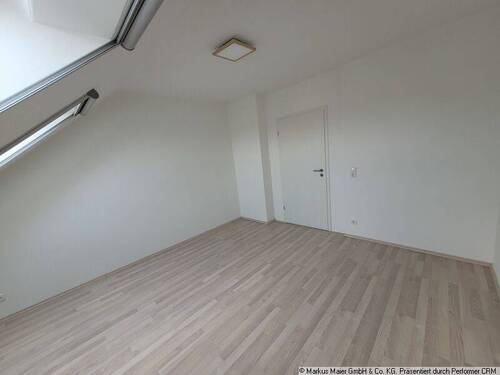 Wohnzimmer - 2 Zimmer Etagenwohnung zur Miete in Forstern