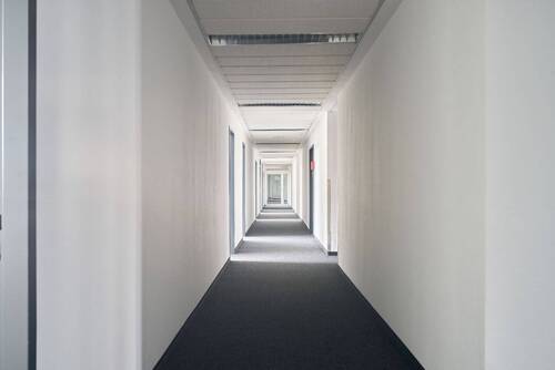 Flur - Büro zur Miete in Saarbrücken