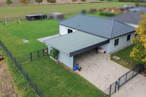 Einfahrt - Bungalow mit 115,30 m² in Rom zum Kaufen