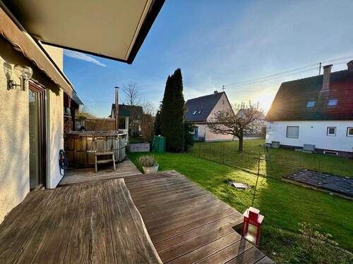 Terrasse mit Garten - 6 Zimmer Reihenendhaus in Günzburg