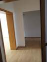 1. OG Blick durch Wohnungstür - 