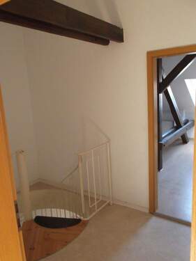 2. OG re Wendeltreppe - 