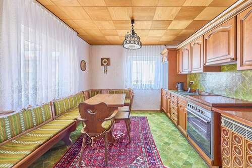 Küche (Haus 1) - 7 Zimmer Mehrfamilienhaus, Wohnhaus in Bad Dürkheim