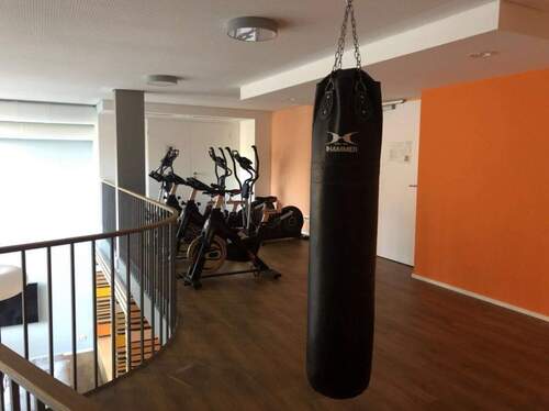 Fitness-Galerie - 1 Zimmer Etagenwohnung in Augsburg
