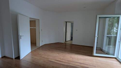 Whg.2 (1.OG) Wohnzimmer_2.jpg - 