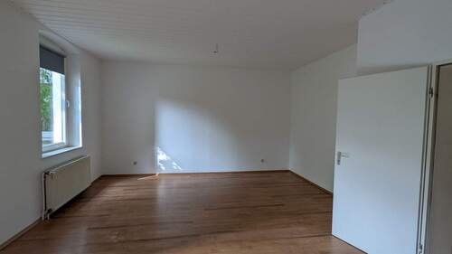 Whg.2 (1.OG) Wohnzimmer_4.jpg - 