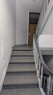 6_Treppenhaus zu Whg.3.jpg - 
