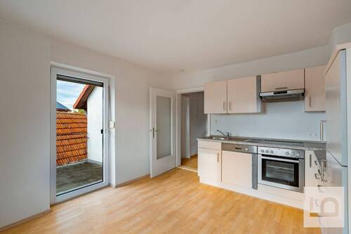 Küche 1. OG mit Zugang Balkon - Mehrfamilienhaus, Wohnhaus mit 260,00 m&sup2; in Ingolstadt zum Kaufen