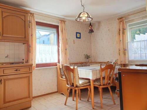 EG: Küche - 5 Zimmer Einfamilienhaus zum Kaufen in Röttingen