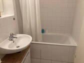 Bad mit Badewanne - 