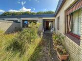 Hinterhof.jpg - 4 Zimmer Bungalow in Altenholz