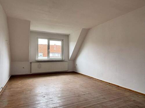 Wohnzimmer - Etagenwohnung mit 83,00 m&sup2; in Hannover zum Kaufen