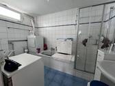 Badezimmer - Etagenwohnung mit 82,00 m&sup2; in Beverungen zur Miete