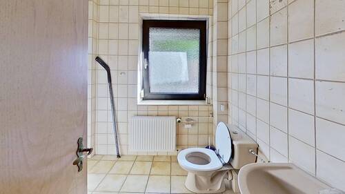 Uns-Husung-Bathroom 1.jpg - 