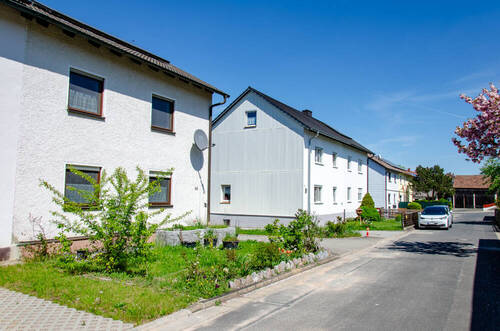 Zufahrt - 
